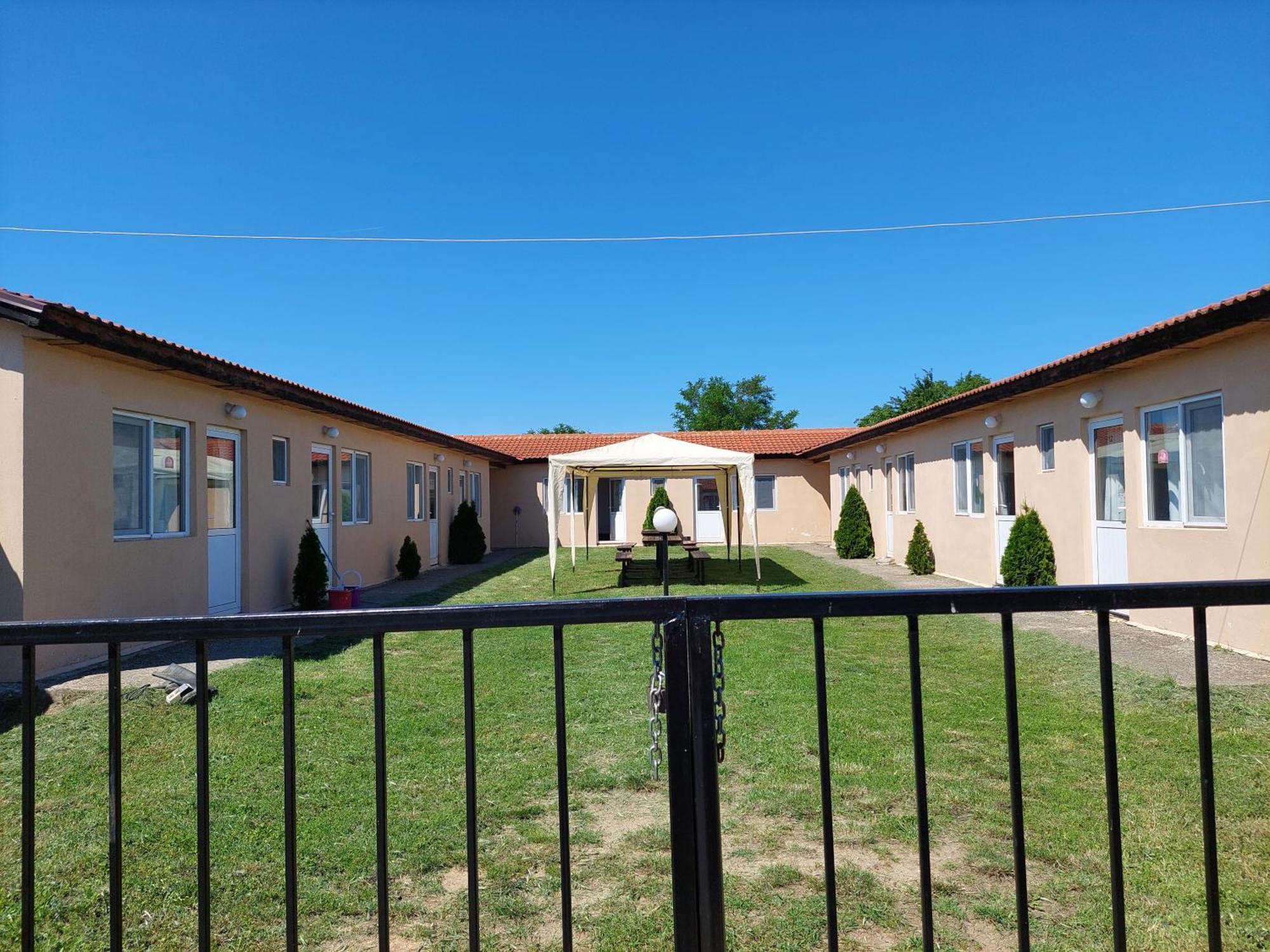 Krimski Bungalows ビャラ エクステリア 写真